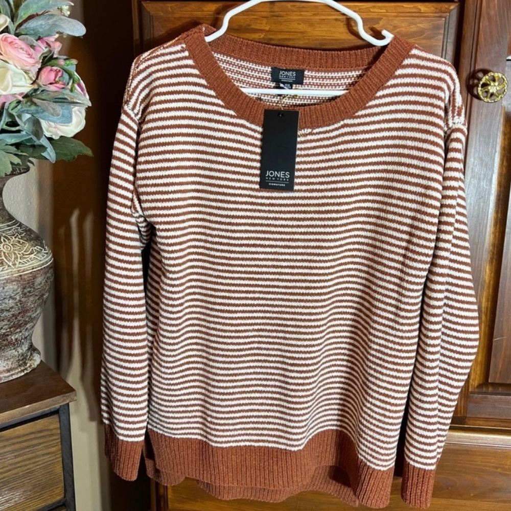 Jones New York burnt orange sweater